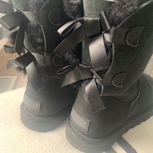 Black bow Uggs
